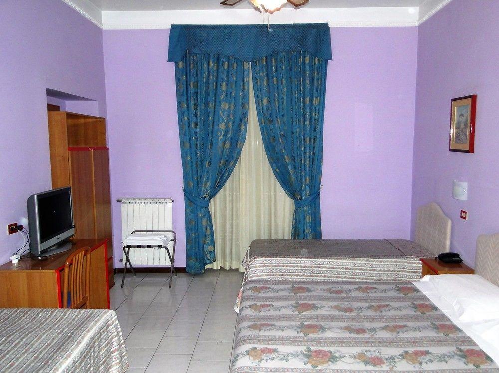 Hotel Altavilla 9 Рим Экстерьер фото