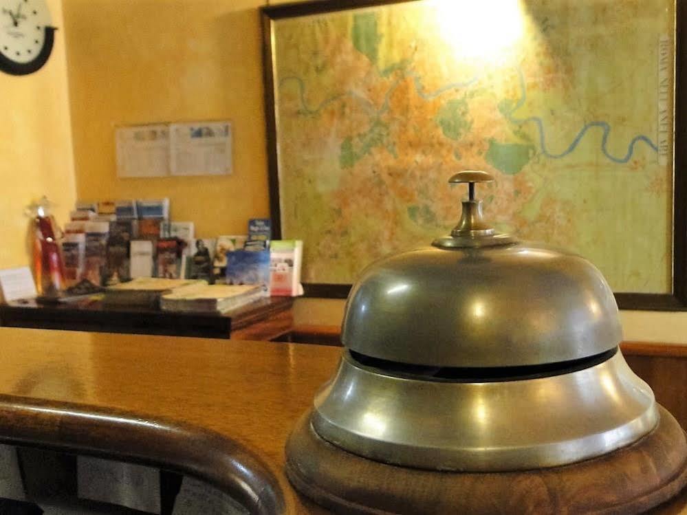 Hotel Altavilla 9 Рим Экстерьер фото