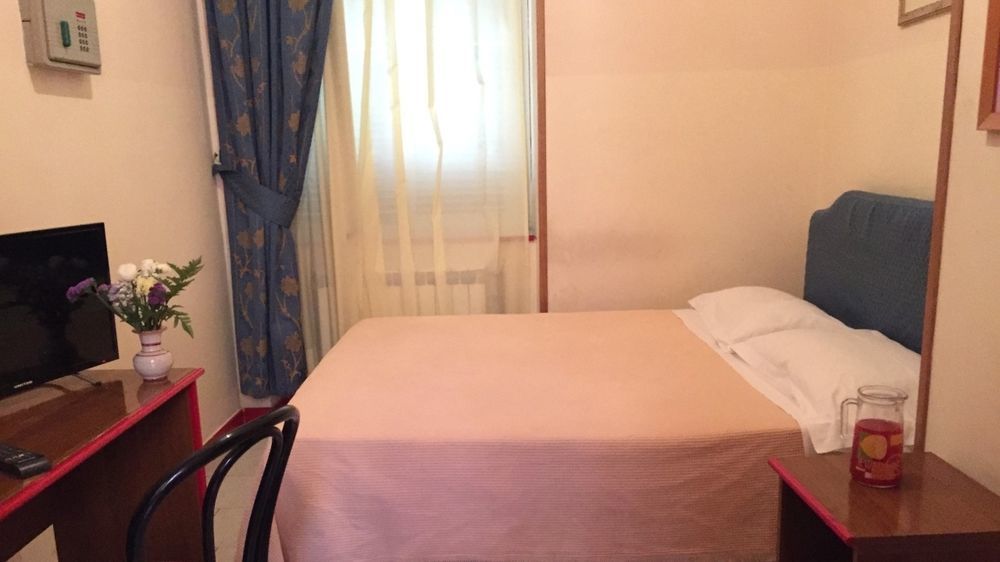 Hotel Altavilla 9 Рим Экстерьер фото