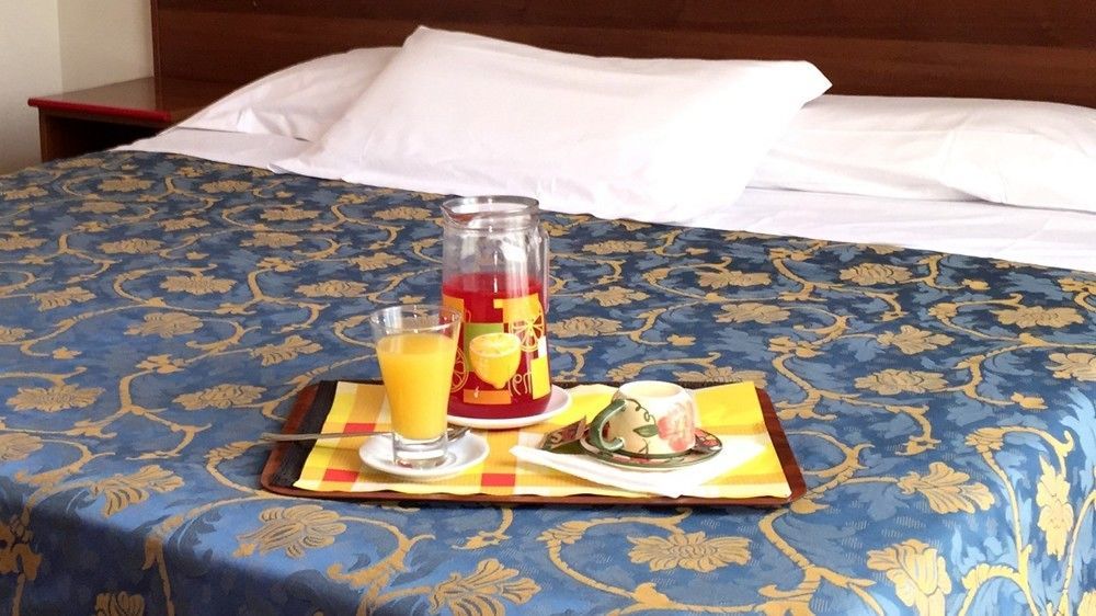 Hotel Altavilla 9 Рим Экстерьер фото