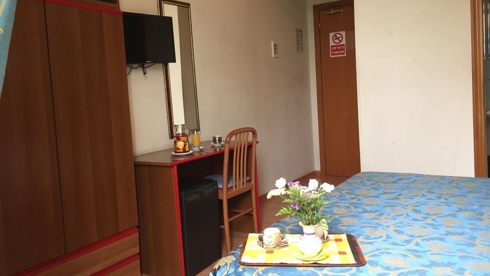 Hotel Altavilla 9 Рим Экстерьер фото